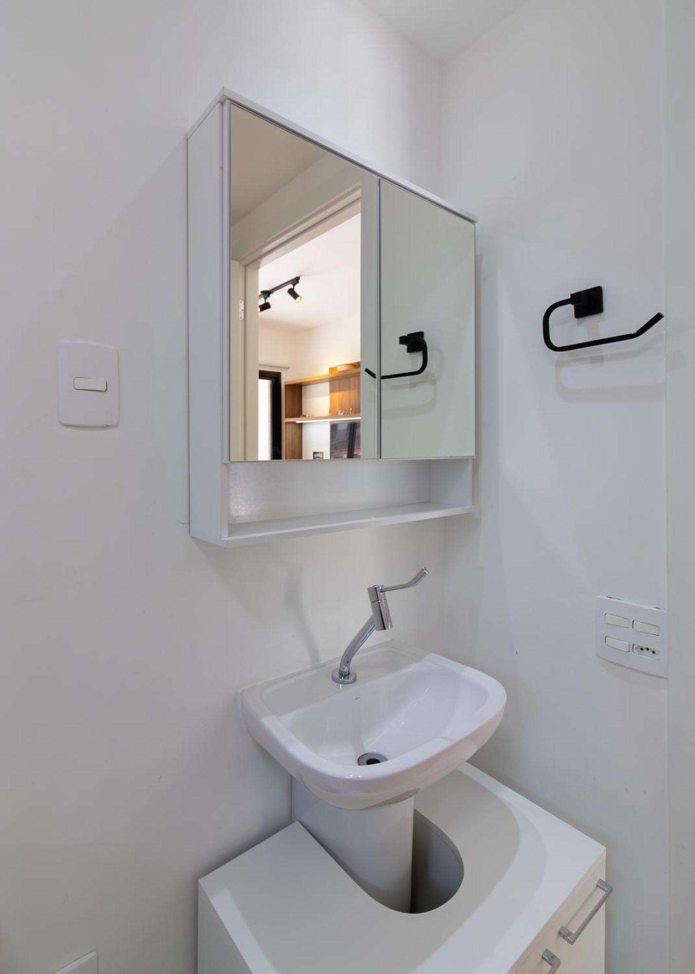 Flat Com Quarto Separado E Varanda A 200M Do Metro Vila Madalena Sao Paulo