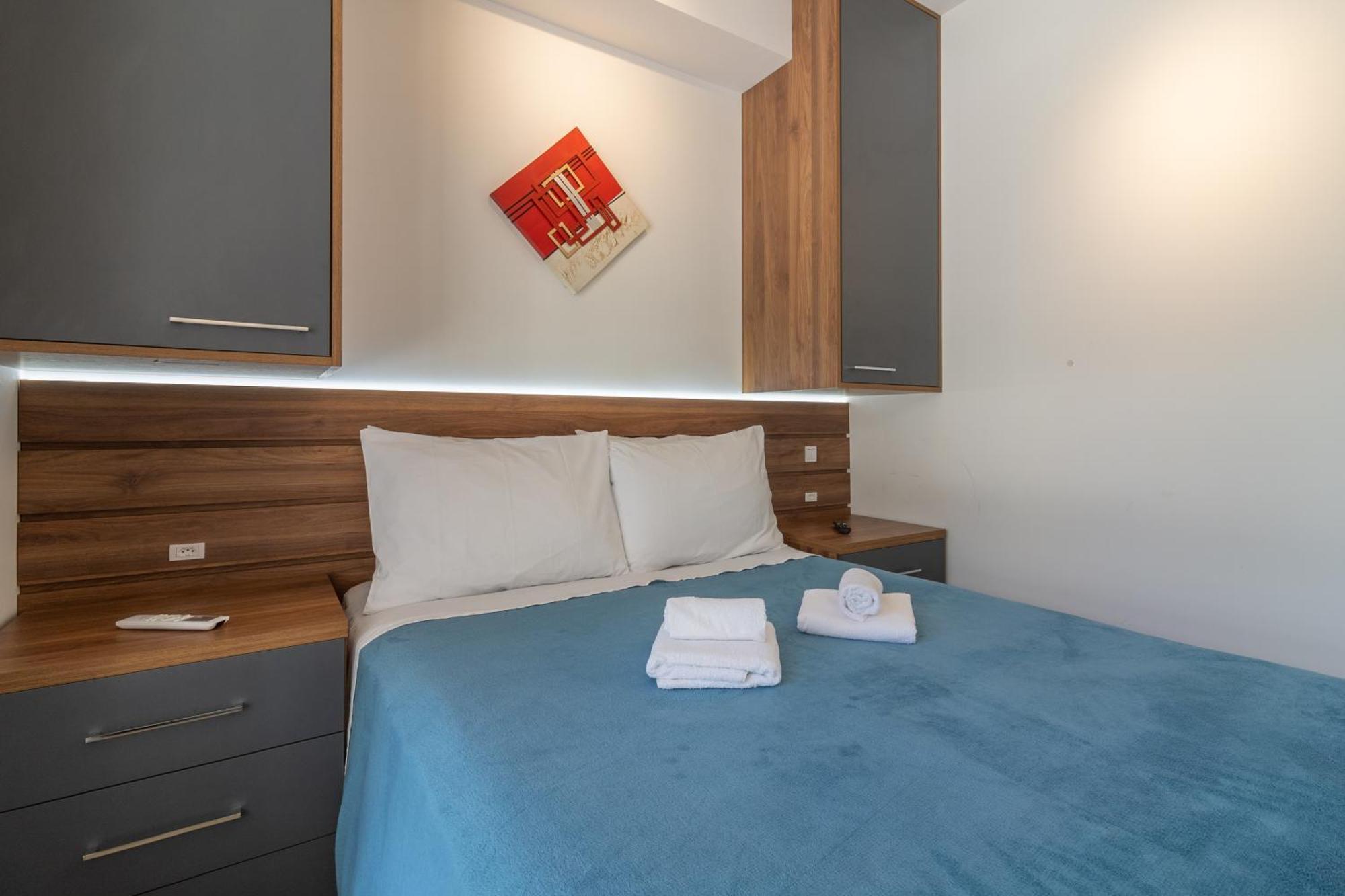 Flat Com Quarto Separado E Varanda A 200M Do Metro Vila Madalena Apartment *
