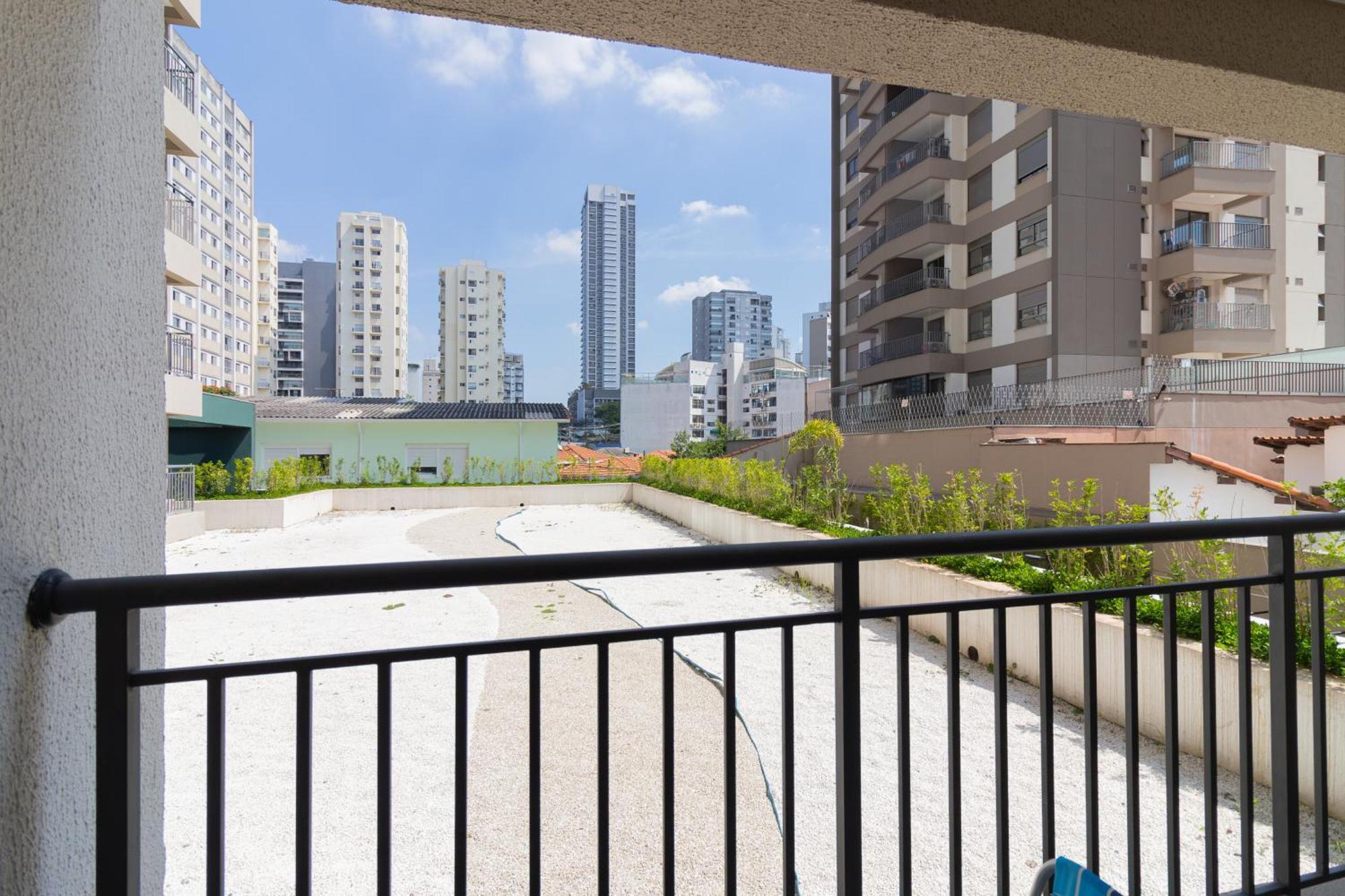 Flat Com Quarto Separado E Varanda A 200M Do Metro Vila Madalena * Sao Paulo