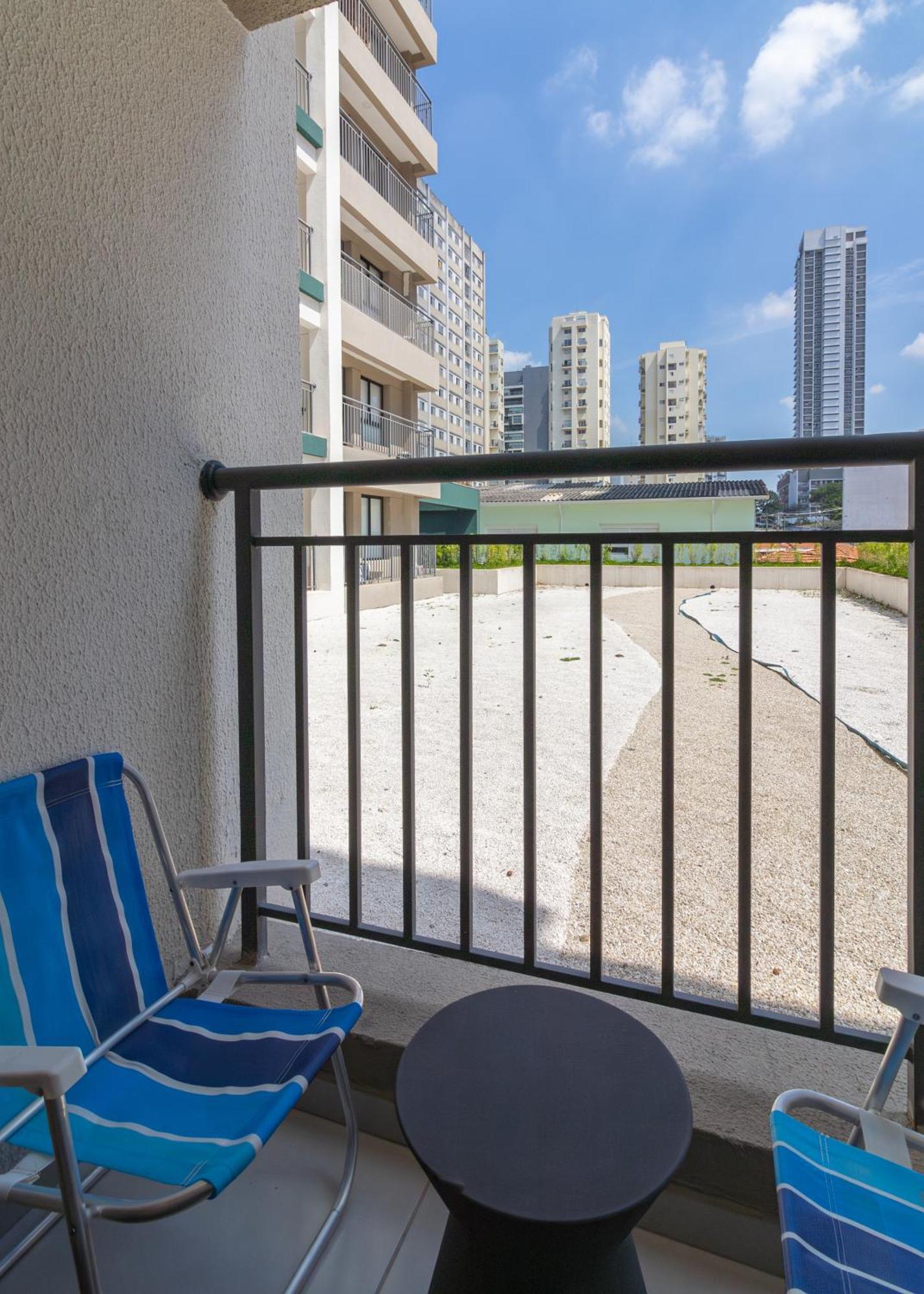 Flat Com Quarto Separado E Varanda A 200M Do Metro Vila Madalena Apartment *